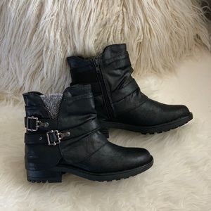 Moto boots